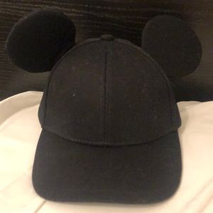 TOKYO DISNEY RESORT EXCLUSIVE MICKEY MOUSE BASEBALL HAT - TOKYO DISNEYLAND - NEW